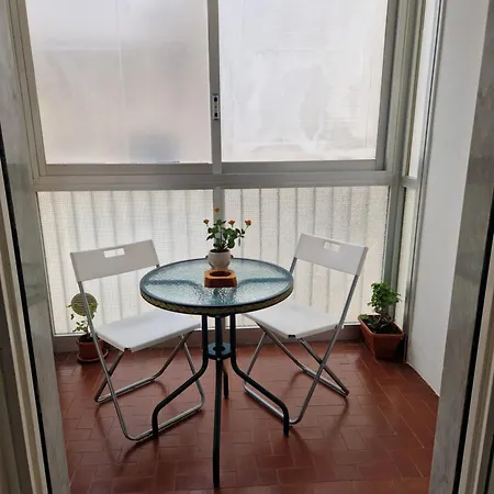 Lb&b Short לינה וארוחת בוקר