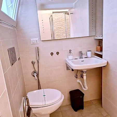 Lb&b Short B&B